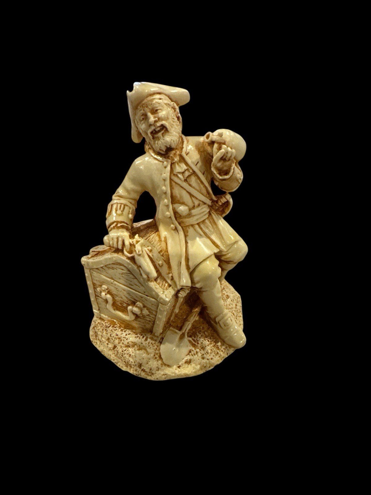Castagna Pirate Treasure Chest Caribbean Figurine #0972 Alabaster Resin
