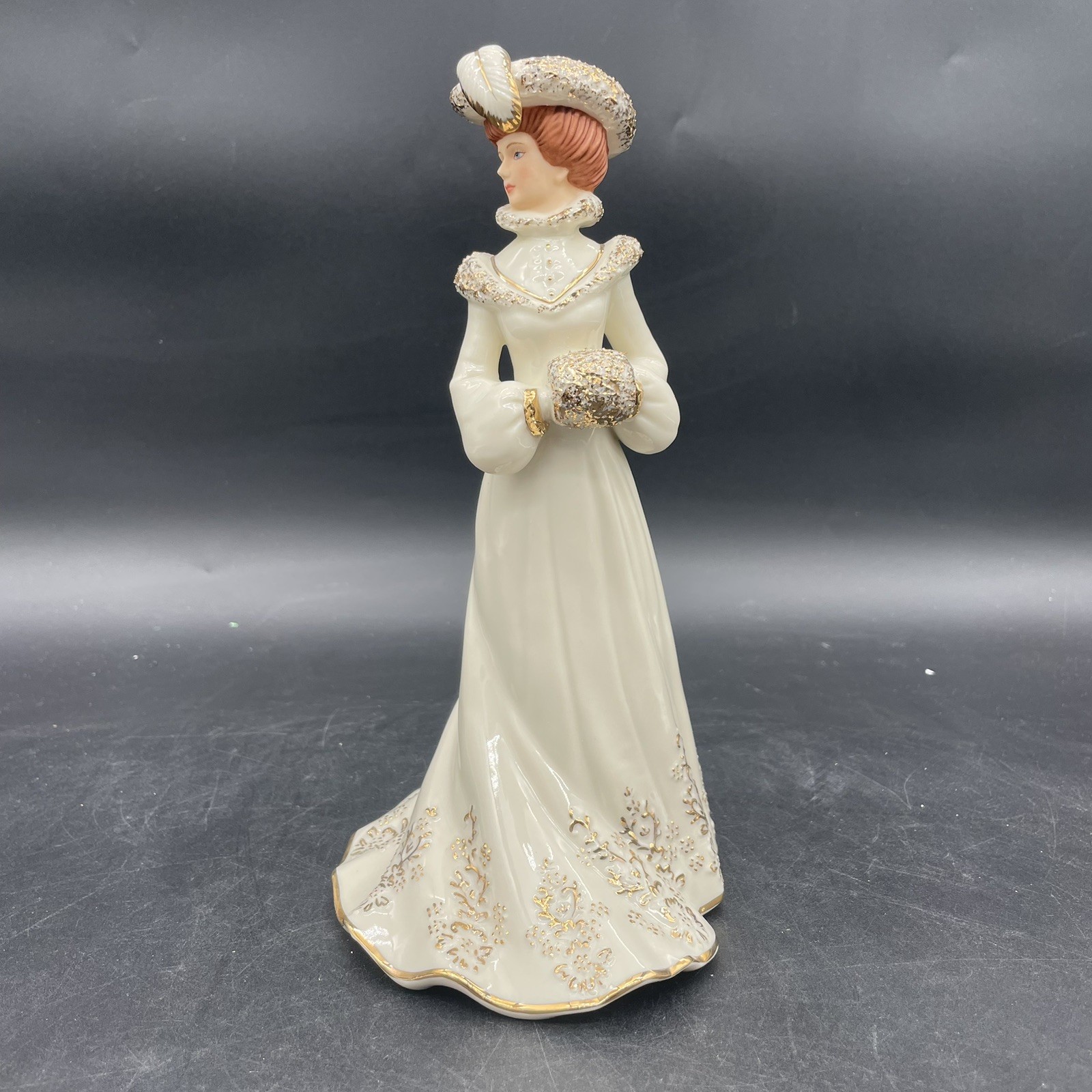 Lenox “Shopping on 5th Avenue” Victorian Ladies Of Fashion Figurine Ivory w Gold