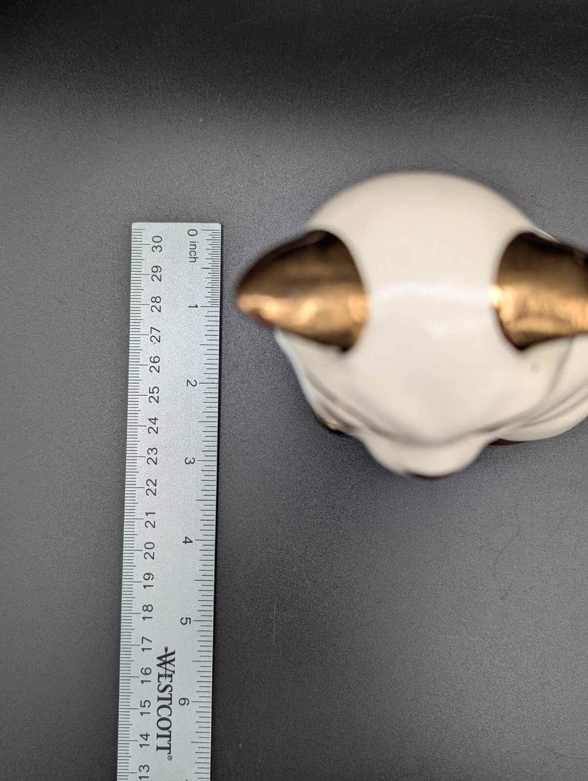 Vtg White and Metallic Gold Sitting Cat Kitten Figurine Collar with Bow