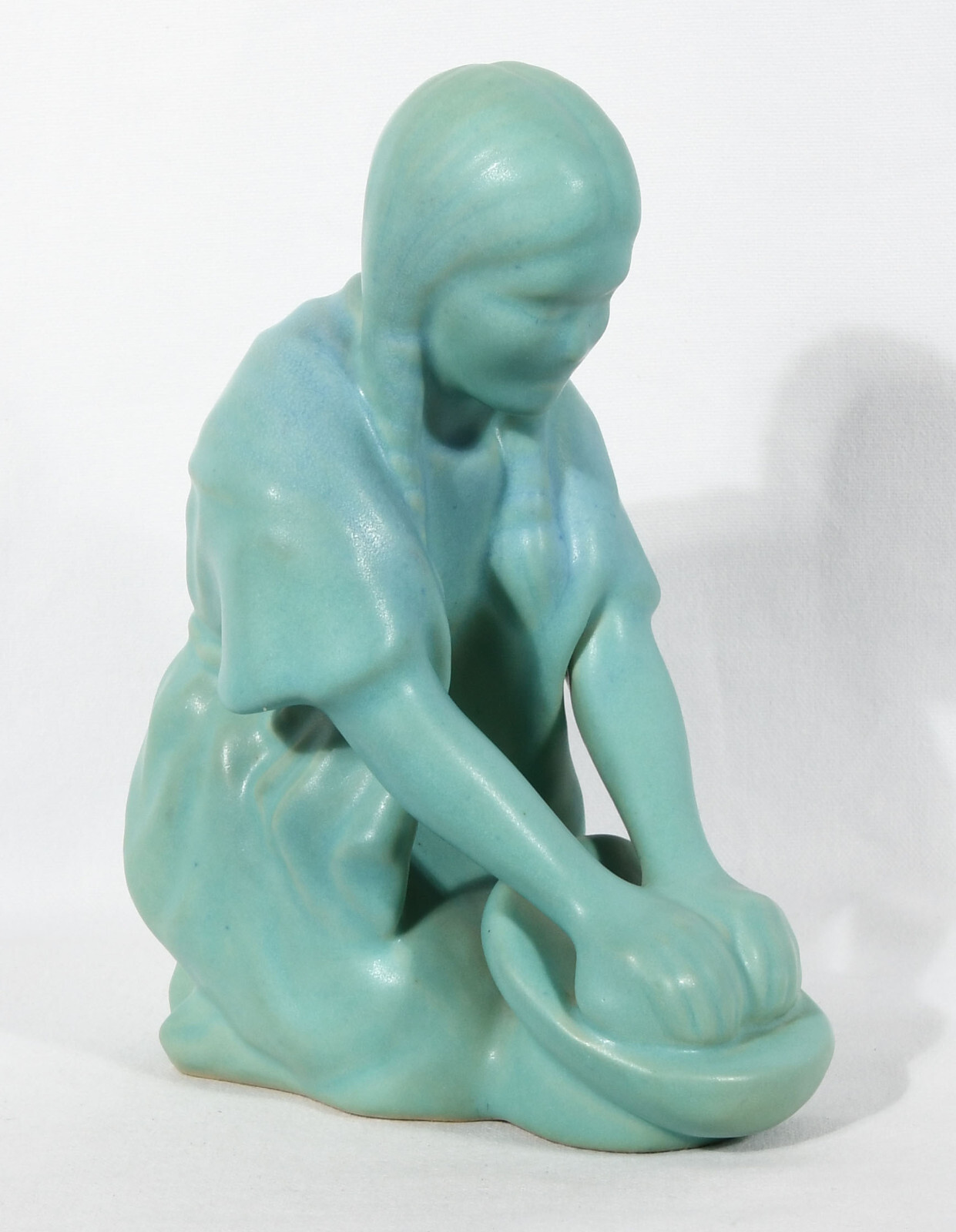 Van Briggle Native American Hopi Indian Maiden Grinding Corn (Maize) 8″ Tall