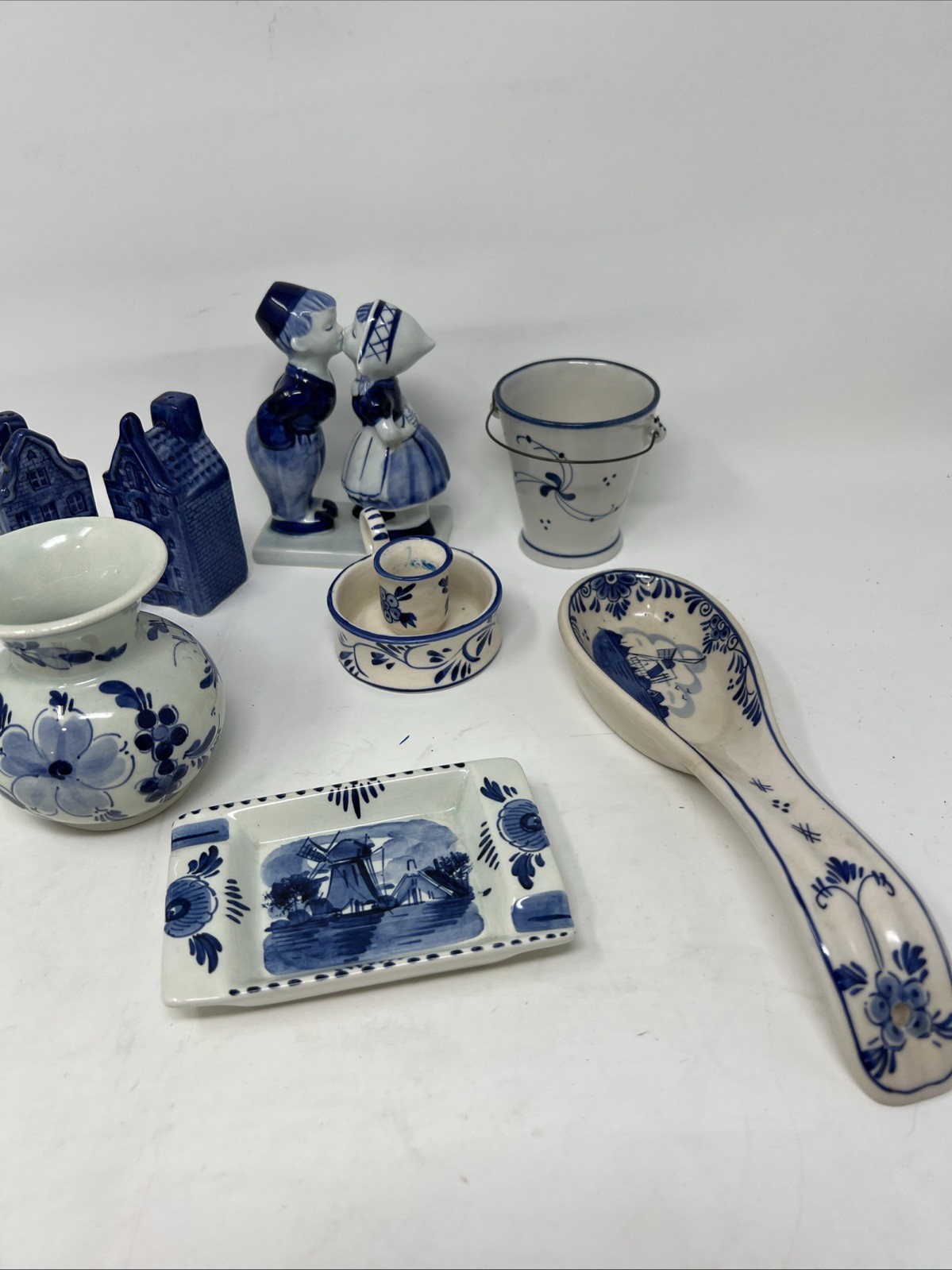 8 Delft Hand Painted – Ash Tray Salt And Pepper spoon Rest Figurine, Bucket