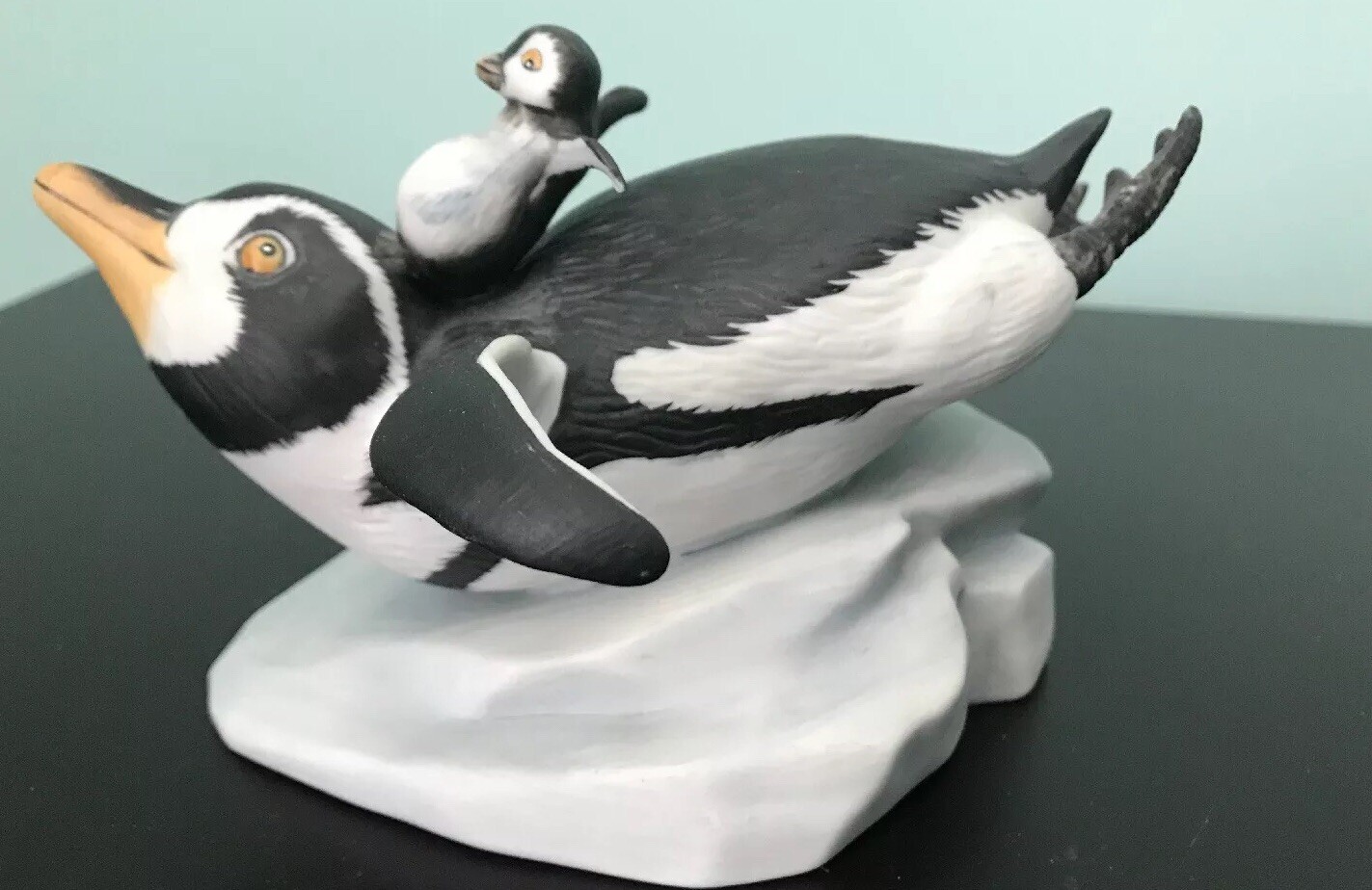 Franklin Mint Hand Painted Porcelain Penguins on Ice Whee! Figurine figure 1987