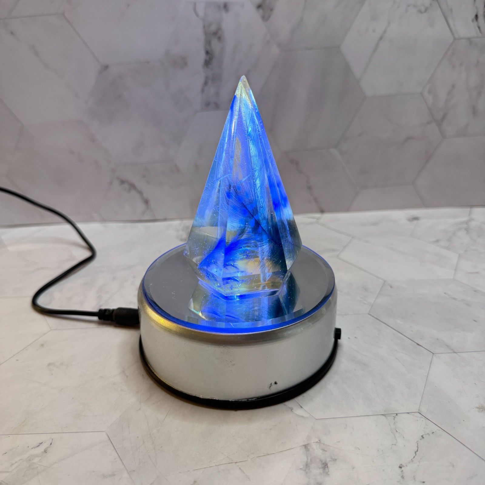 Rotating Display Stand 4″ Mirror Base with Charger 7 Color Led Lights in EUC