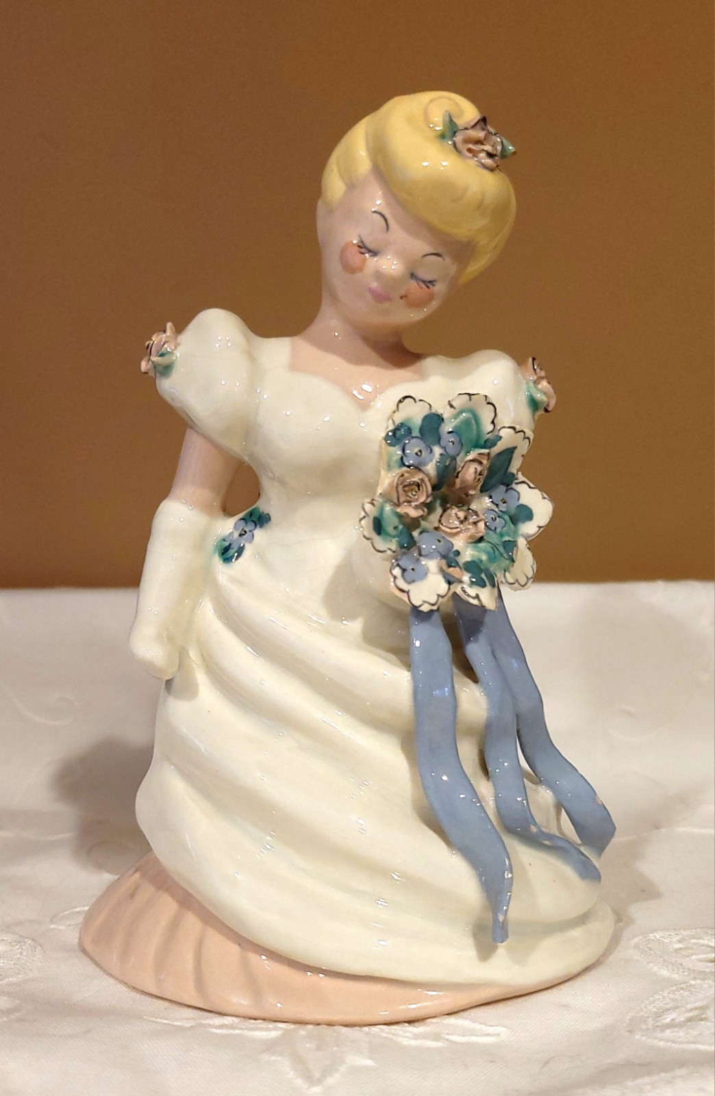 Bride Figurine Kay Finch California Pottery 6″ Blond Pastels 1940s READ