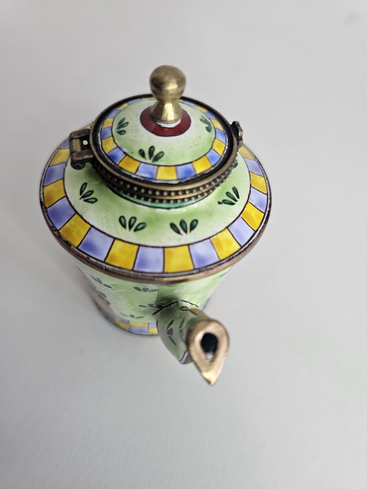 KEVIN CHEN Miniature enamel hand painted Teapot Cats