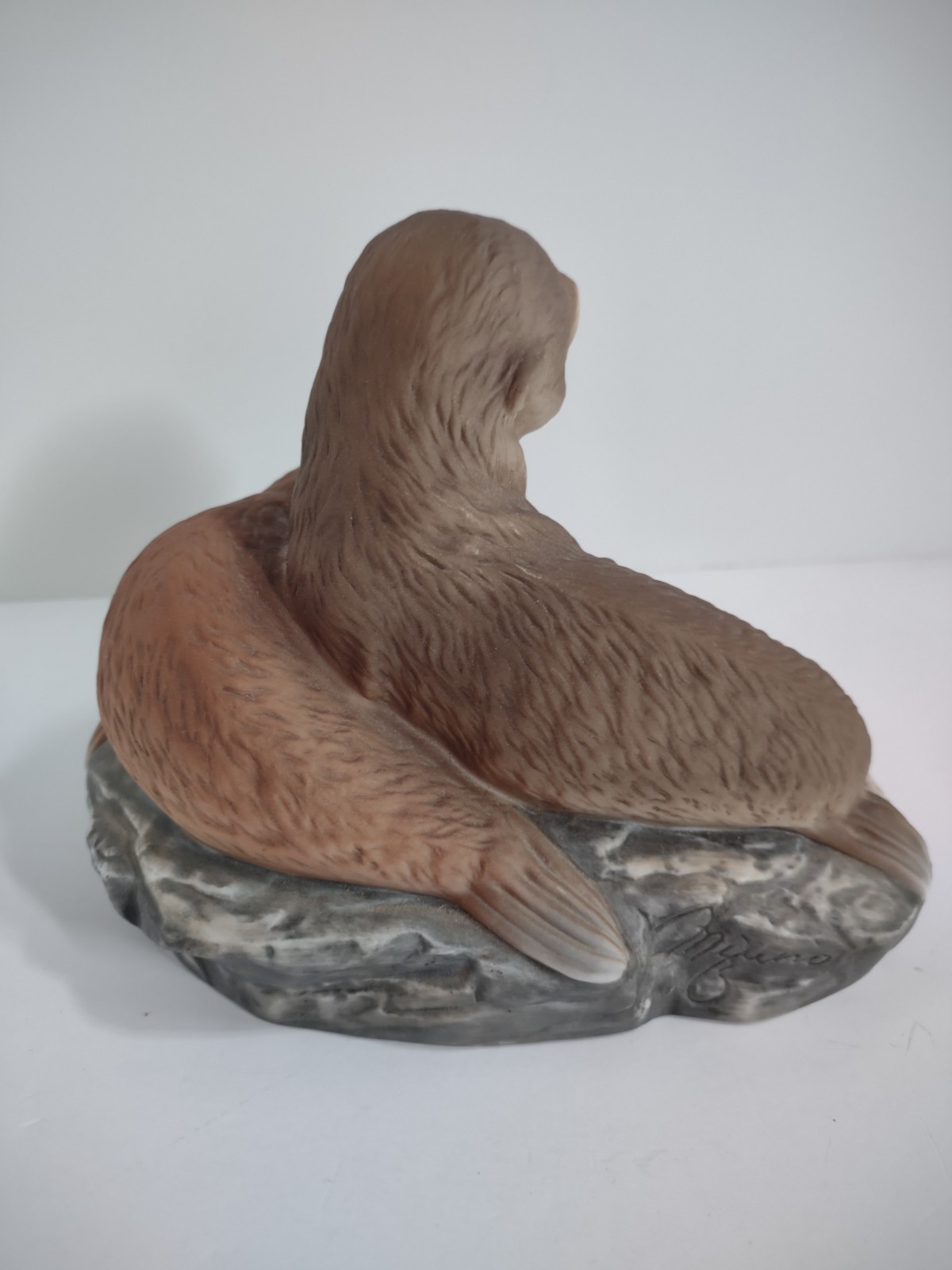 Vintage Porcelain Homco 2 Brown Baby Seals Figurine Masterpiece Collection 1981