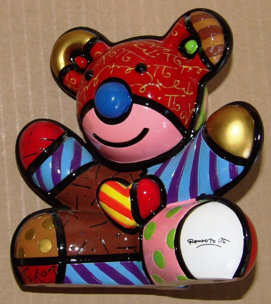 Low Numbered ROMERO BRITTO BEAR FIGURINE “LOVE BEAR” Second Edition #56 of 4000