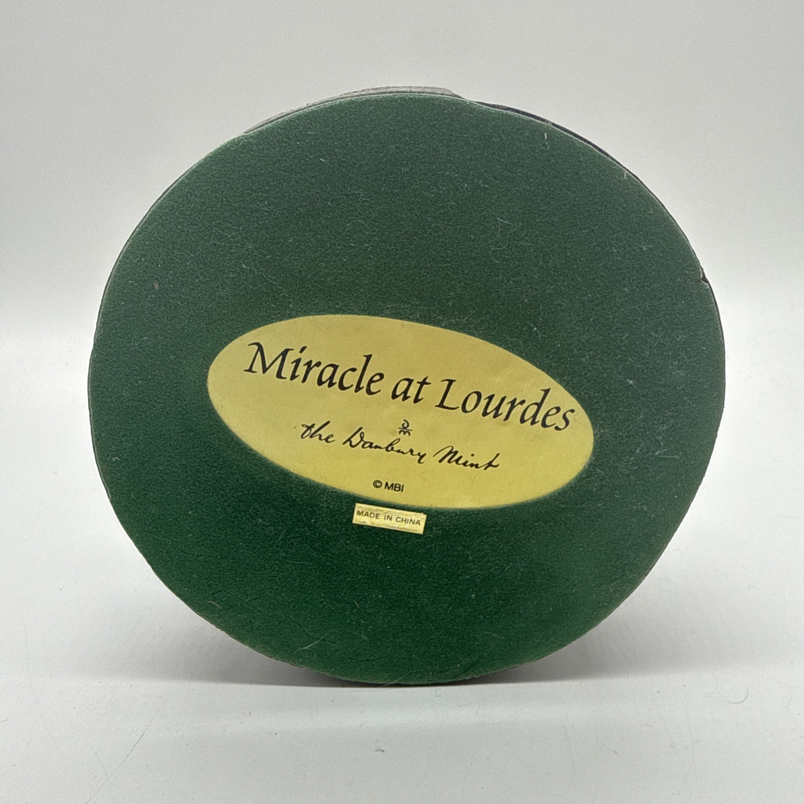 Danbury Mint Miracle at Lourdes Statue Grotto Figure Our Lady of Lourdes