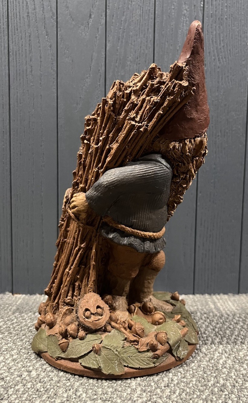 Vintage TOM CLARK 1984 ERNEST #83 Figurine GNOME w/Bundle Of Sticks
