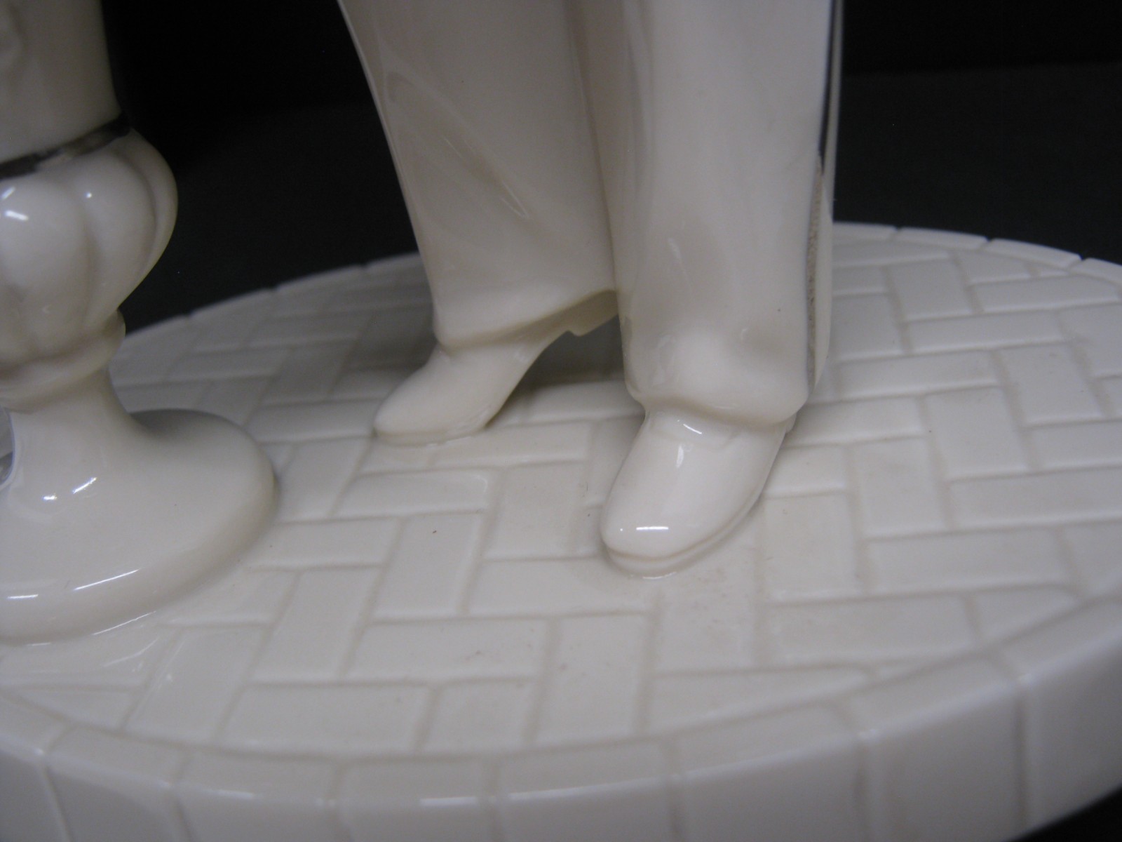 Lenox Wedding Promises Bride Groom “Swept Away” Porcelain Cake Topper Figurine