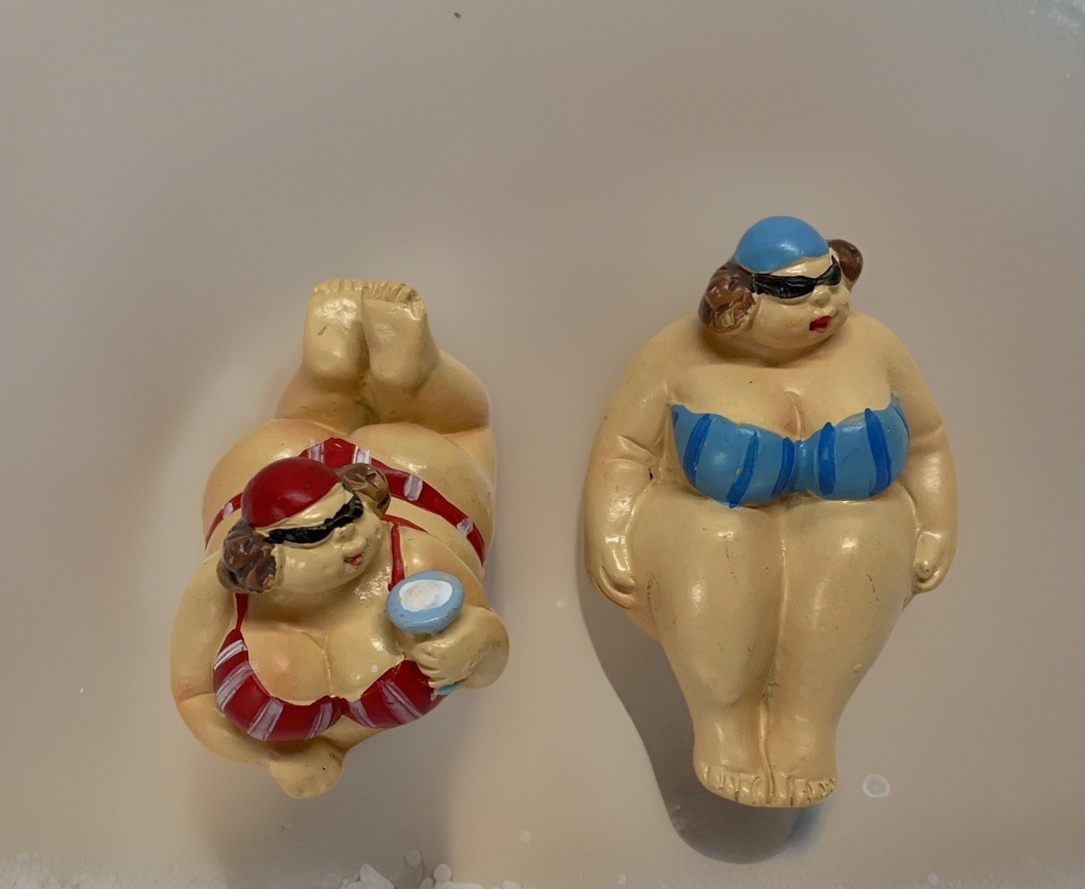 Beachcomber Resin Figurine Voluptuous Swim Suit Ladies Fun Novelty (Set Of 2)