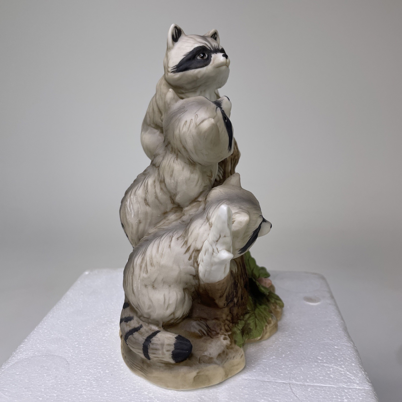 HOMCO Home Interior Masterpiece Collection 1433 Porcelain 3 Racoon Figure