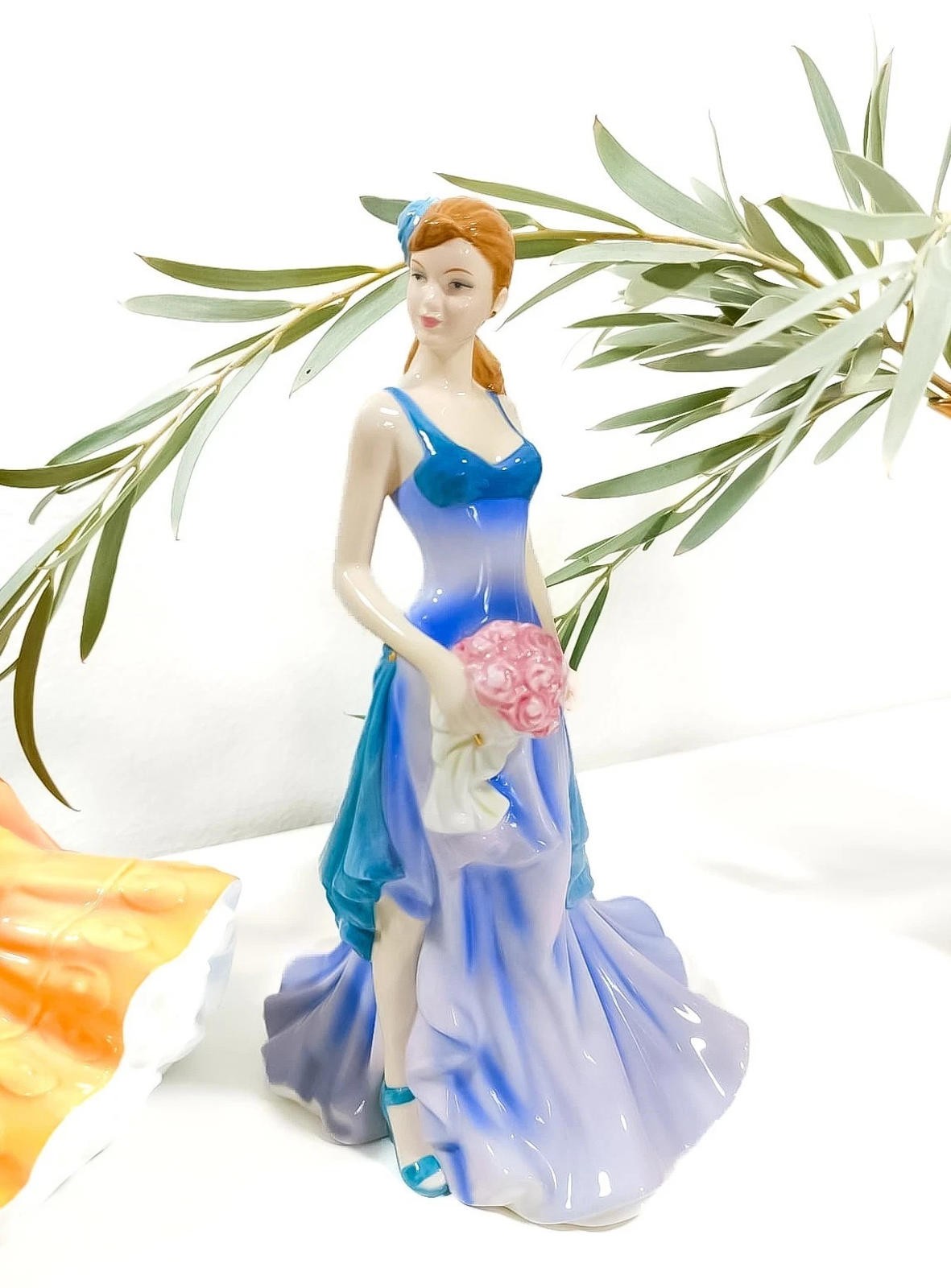 Royal Doulton Figurine Fine Bone China Pretty Ladies “To Someone Special” HN5141