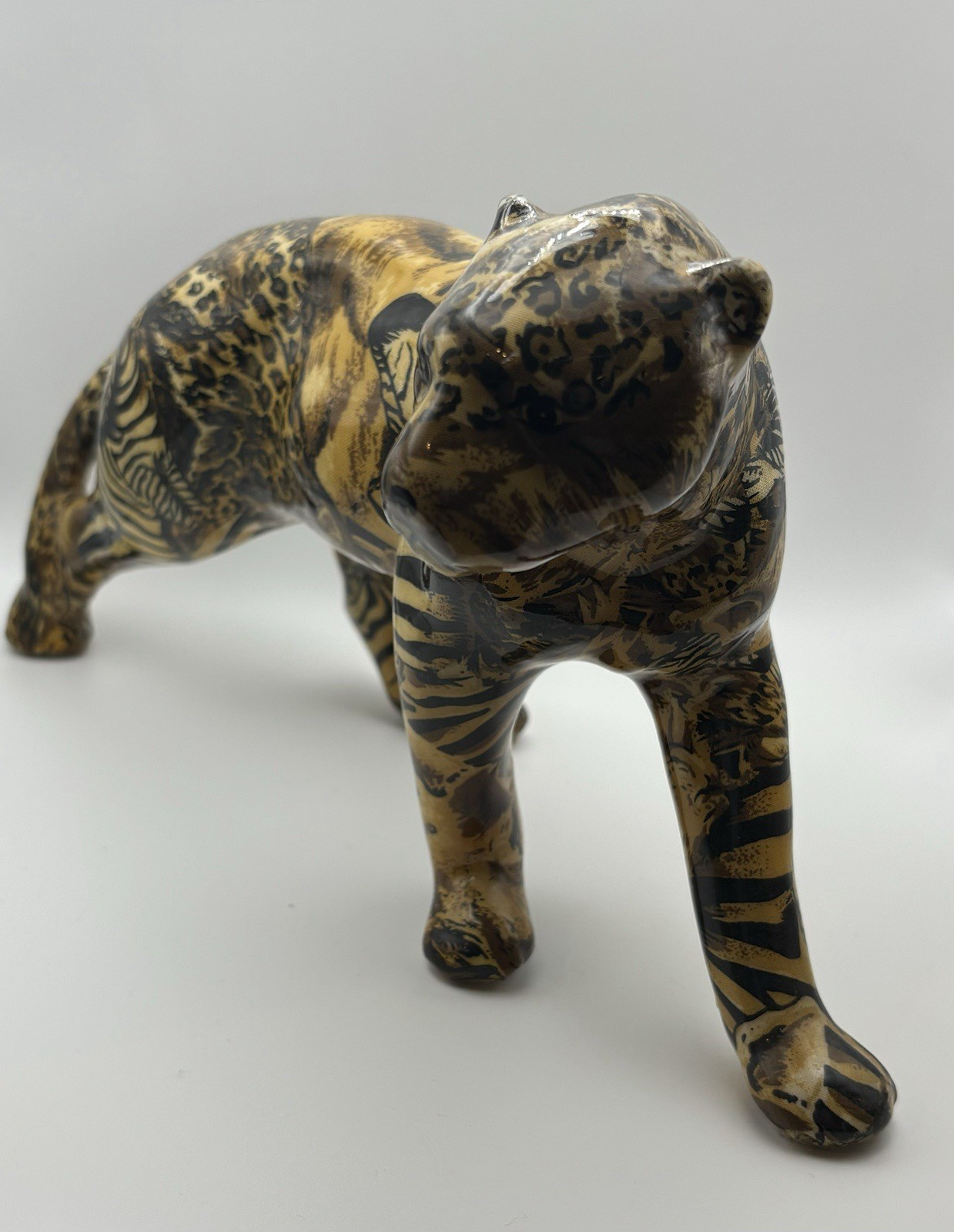 LaVie Tiger Figure Hidden Animal Print African Safari Jungle
