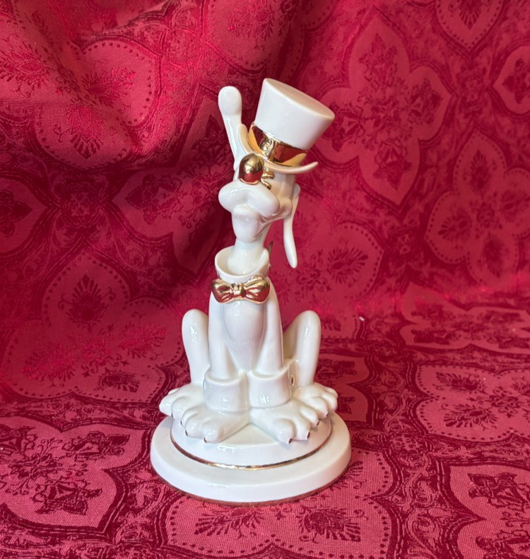 VINTAGE LENOX DISNEY SHOWCASE “PLUTO’S BIG NIGHT OUT” GOLD TRIM-NO BOX OR PAPERS