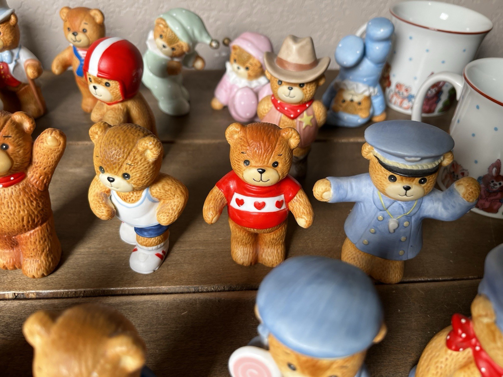 Lot of 41 Lucy and Me 1980s Enesco Bears Some Early Rigglets & 5 Mugs From 1979