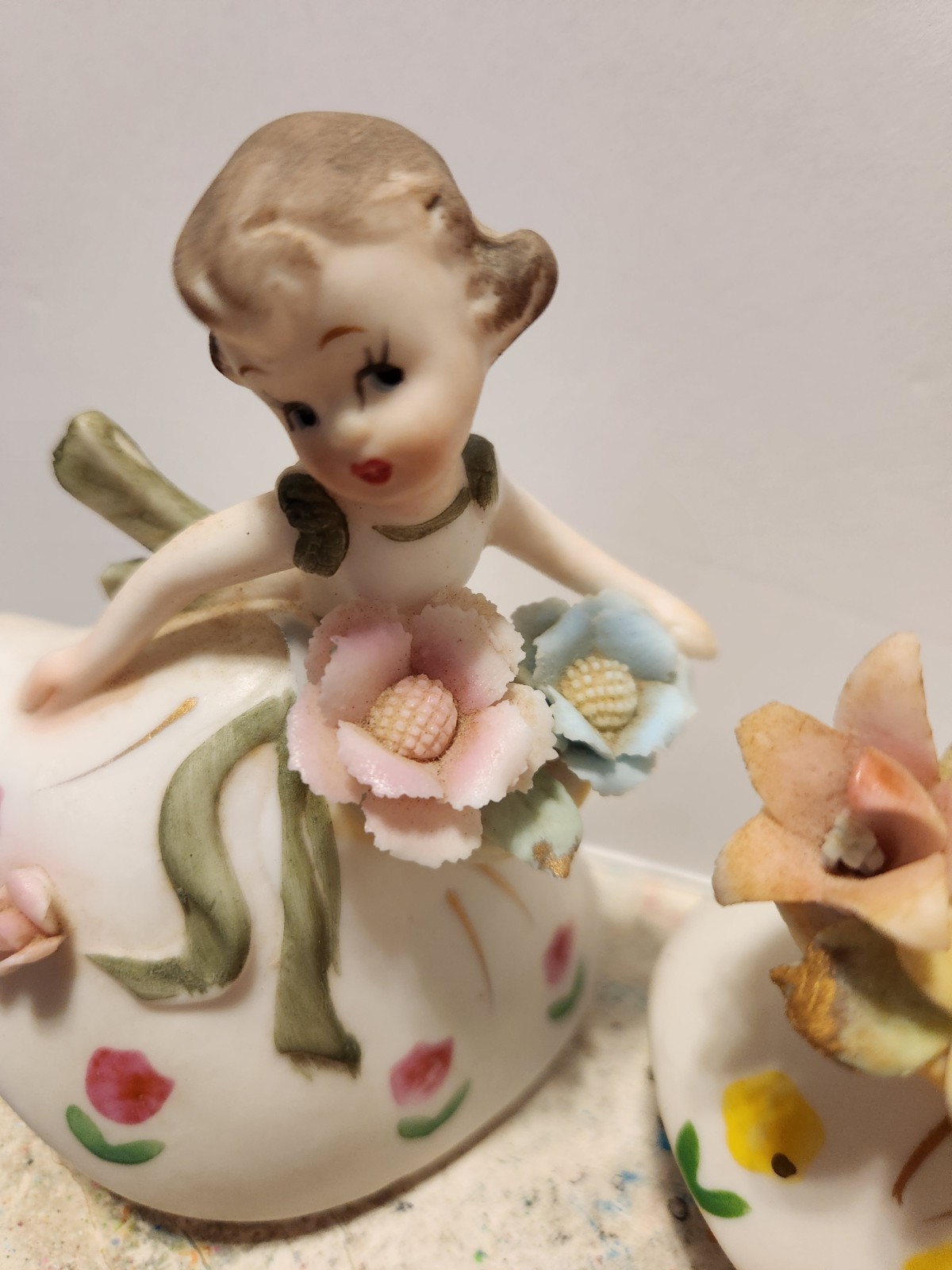 VTG 1950’s Arnart Girls Porcelain Figurine Dress 4.5″ JAPAN W/flowers