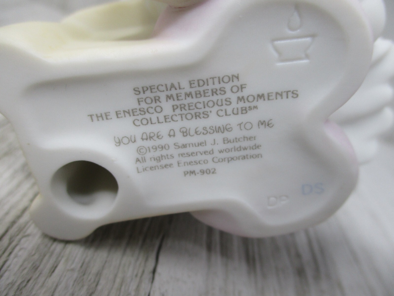 Precious Moments Figurine PM-902 You are a Blessing to me from 1990 Collector’s