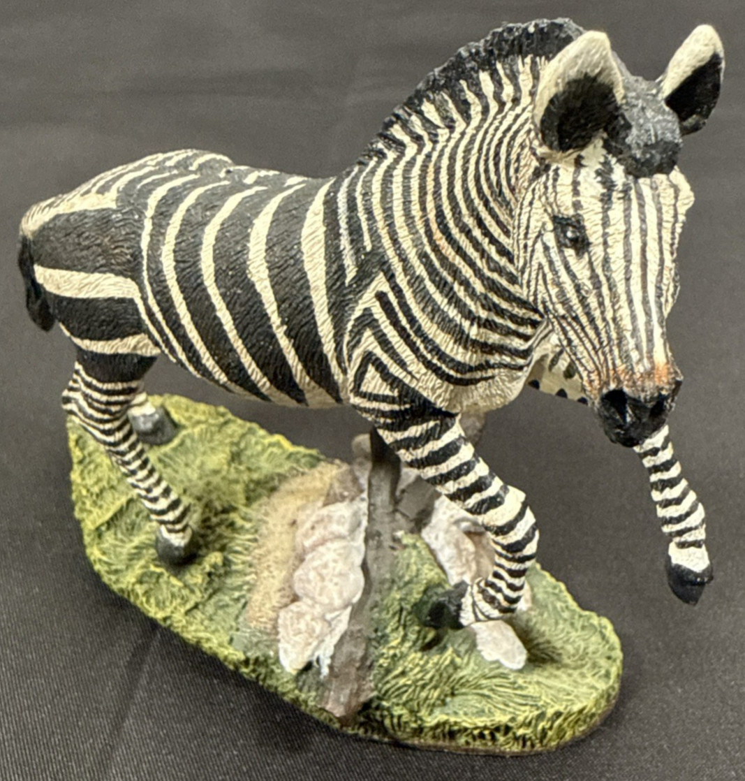 Franklin Mint 1987 Equus Zebra Wildlife Preservation Figurine