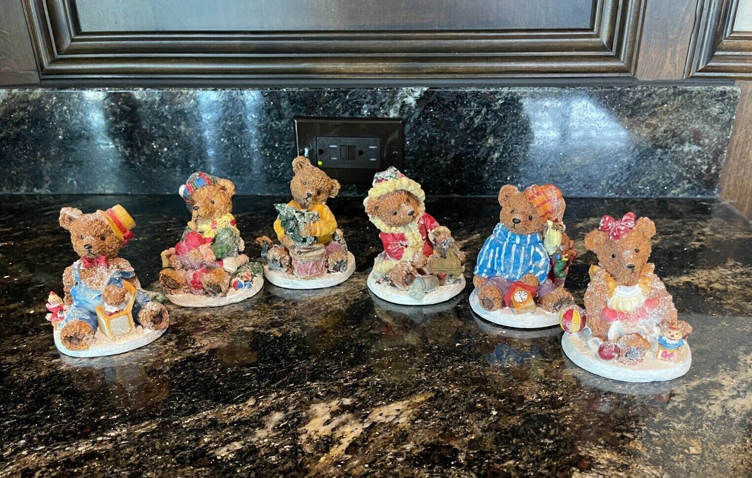 K’s Collection Christmas Bear’s sprinkled w/sparks- Lot of 6  Height Approx 3.5″