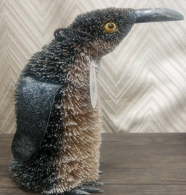 Martha Stewart Collection Penguin Bristle Brush 12″ 2011 Macy’s, New