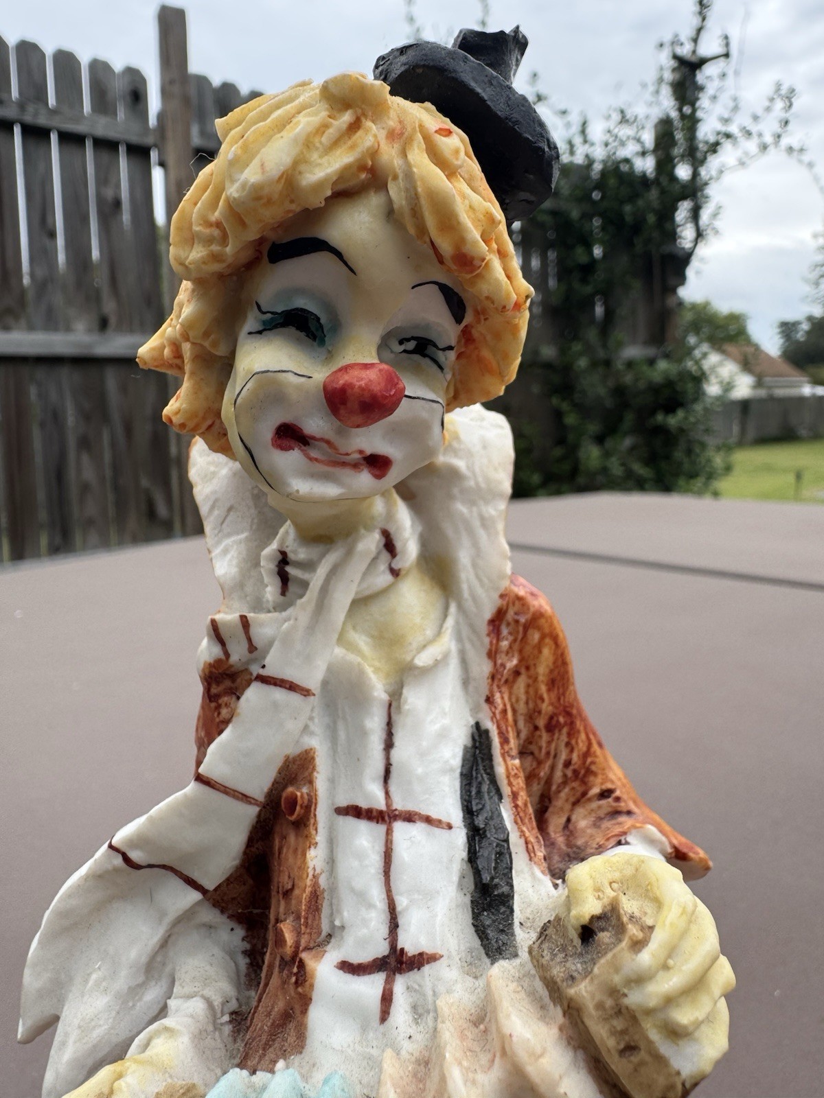 Vintage 1980s Pucci Arnart 11” Hobo Clown Figurine Statue With Accordion