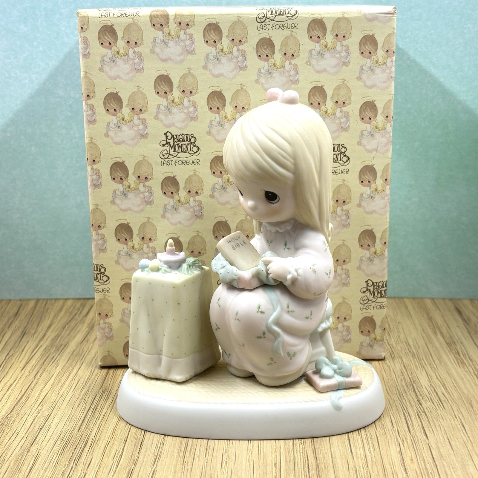 Precious Moments E-5376 “May your christmas be blessed” figurine-1984