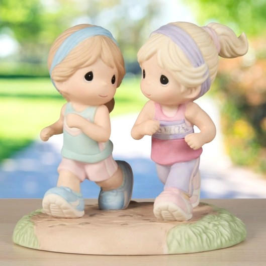 ⌘ New PRECIOUS MOMENTS Figurine MARATHON RUNNING JOGGING Best Friends Sisters