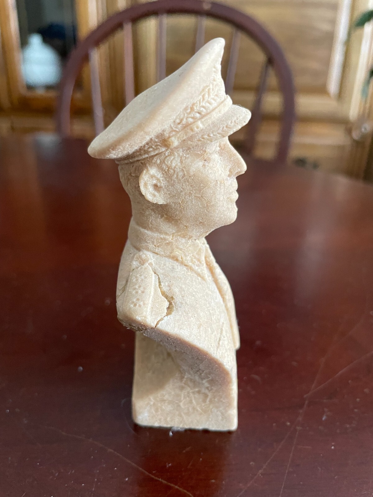 General Douglas MacArthur Bust World War ll Korean War Sandstone 4-1/4″ Tall