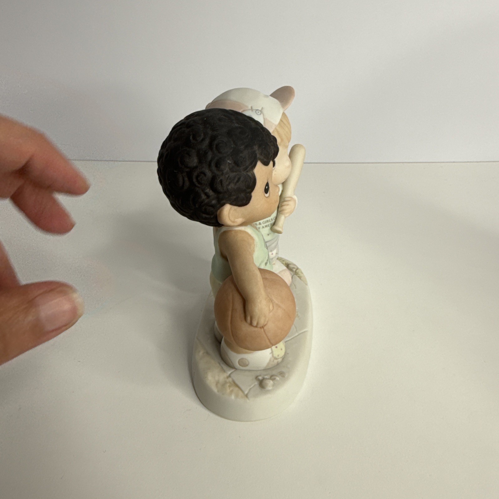 Precious Moments “Shoot For the Stars” Figurine 521701 w/ Box Boys & Girls Club