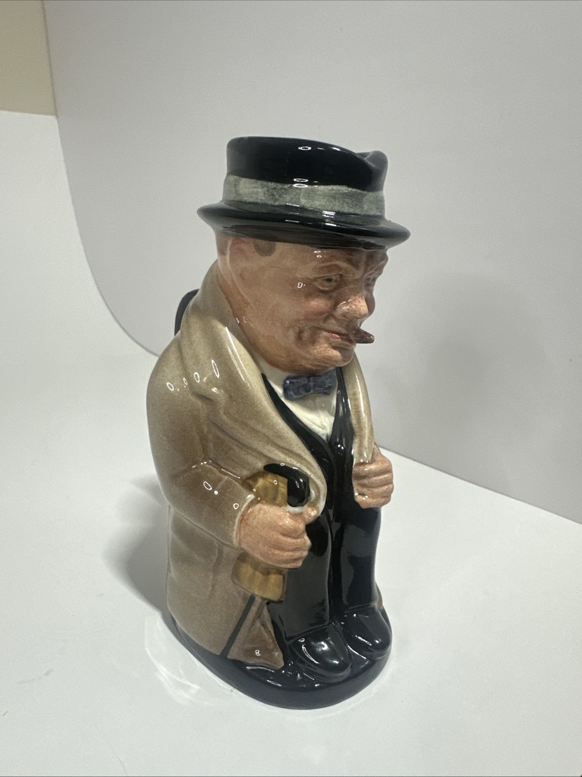 Royal Doulton Winston Churchill Medium 5 1/2″ Toby Jug D6172 England Base Mark
