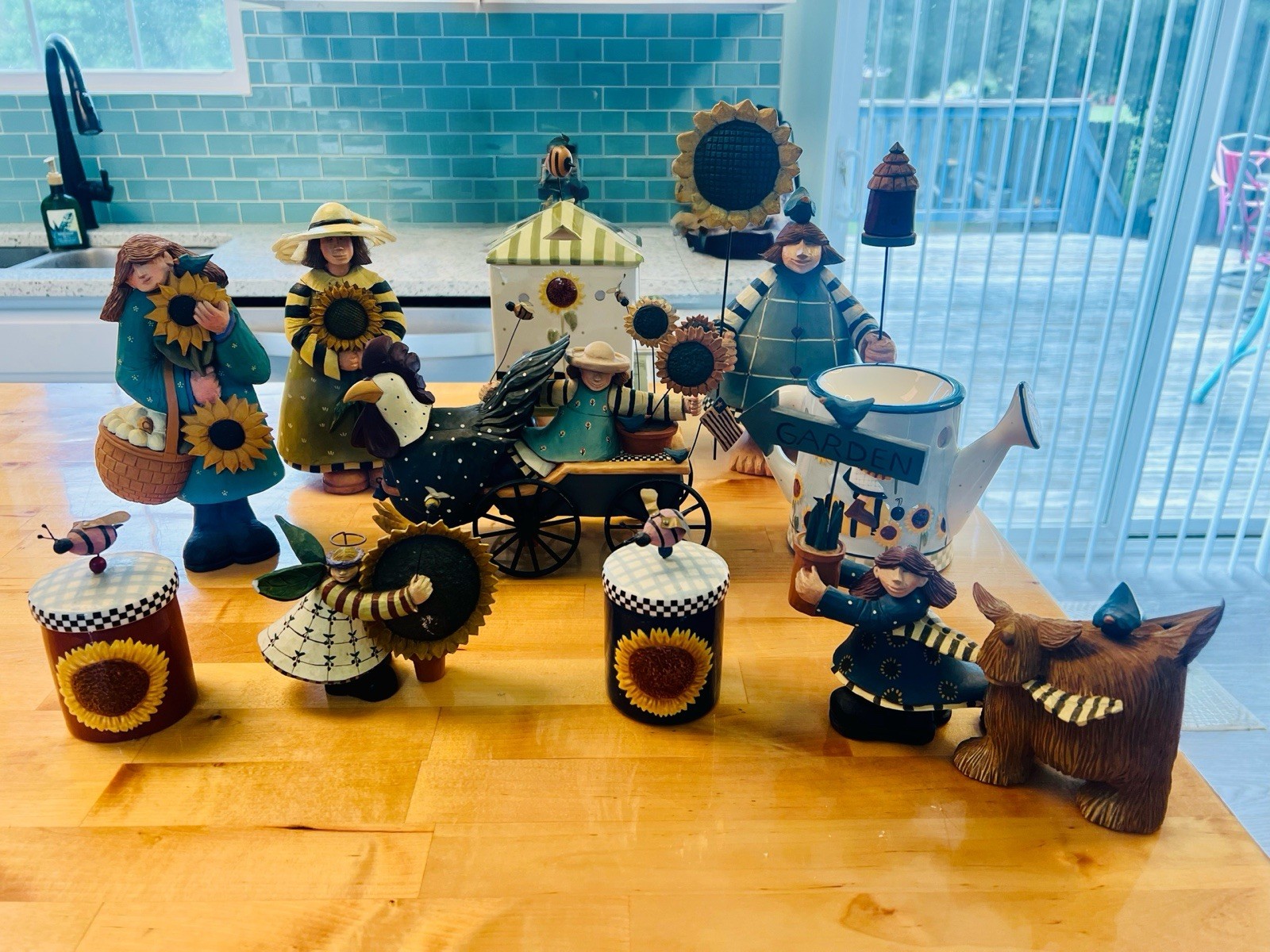 williraye studio collectibles Into The Garden & Farmers Market