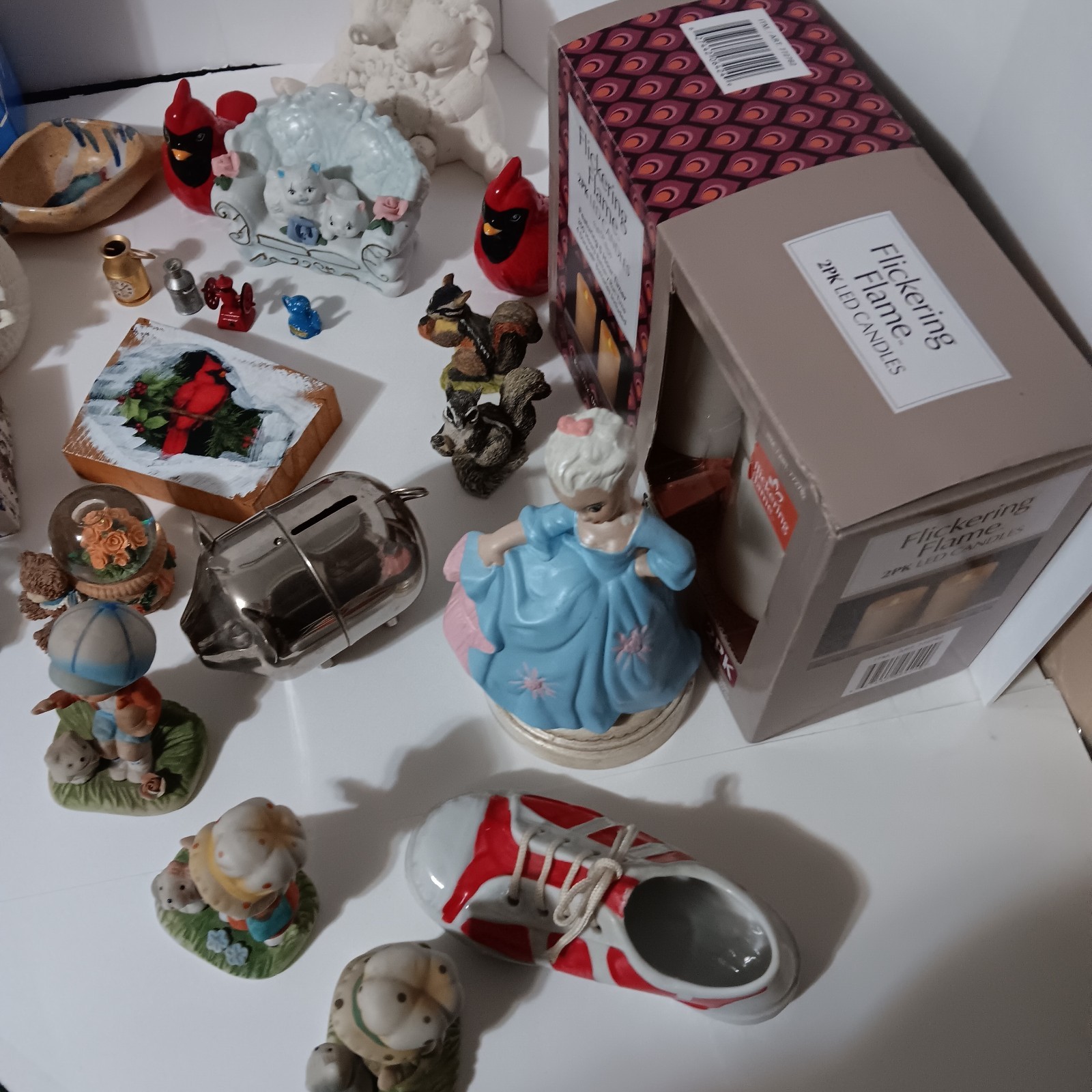 Lot of Collectibles Sculptures & Figurines, Used, Vintage, See photos