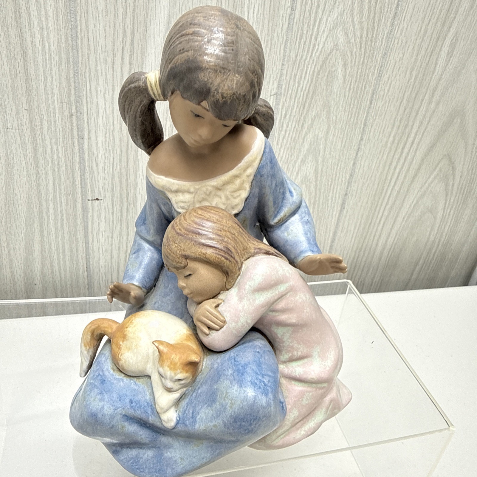 Lladro 12261 Little Sister Retired Mint Condition w/ Box