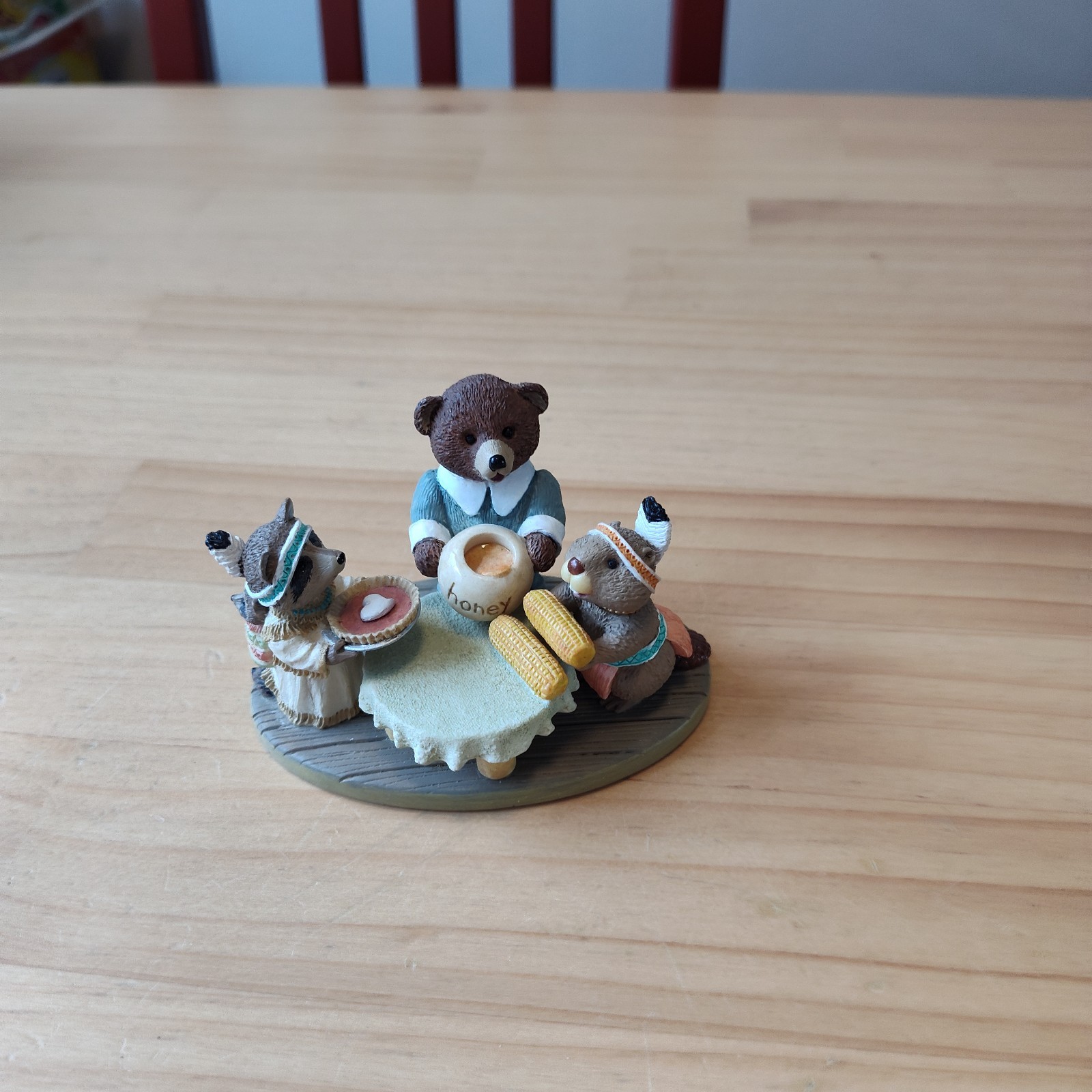 1991 Hallmark Tender Touches Figurine Sharing Our Joys & Counting Our Blessings