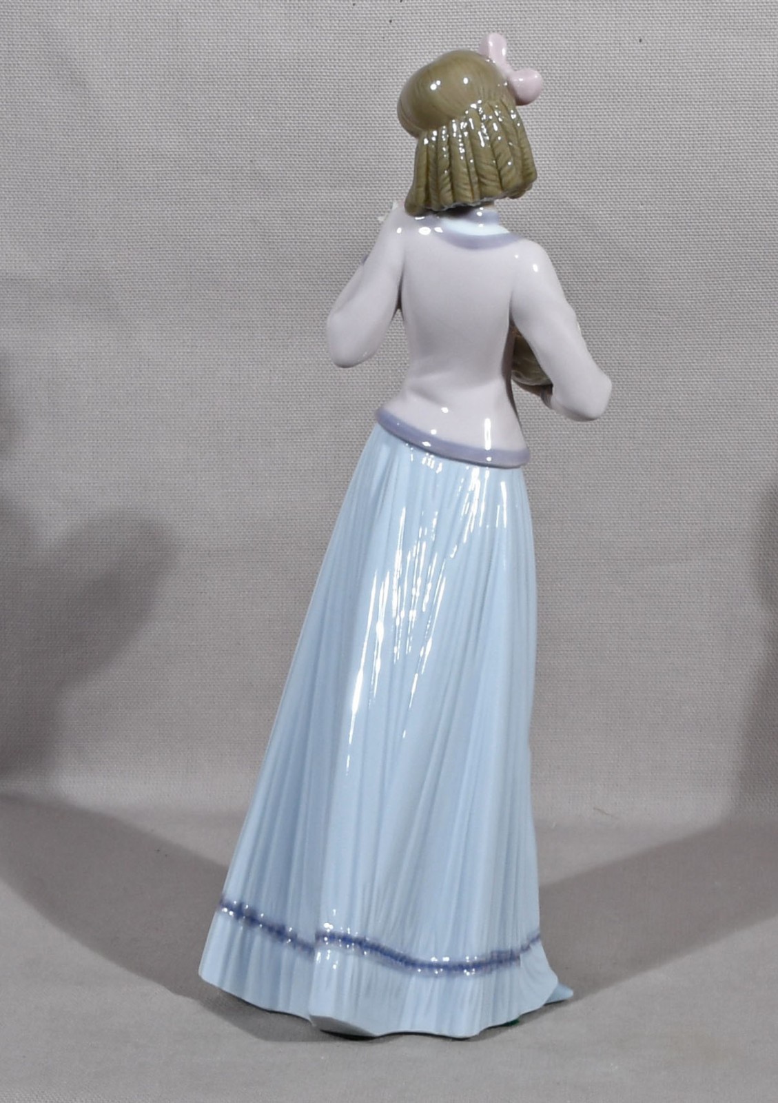 Lladro #7644 Innocence In Bloom 10″ Tall With Box