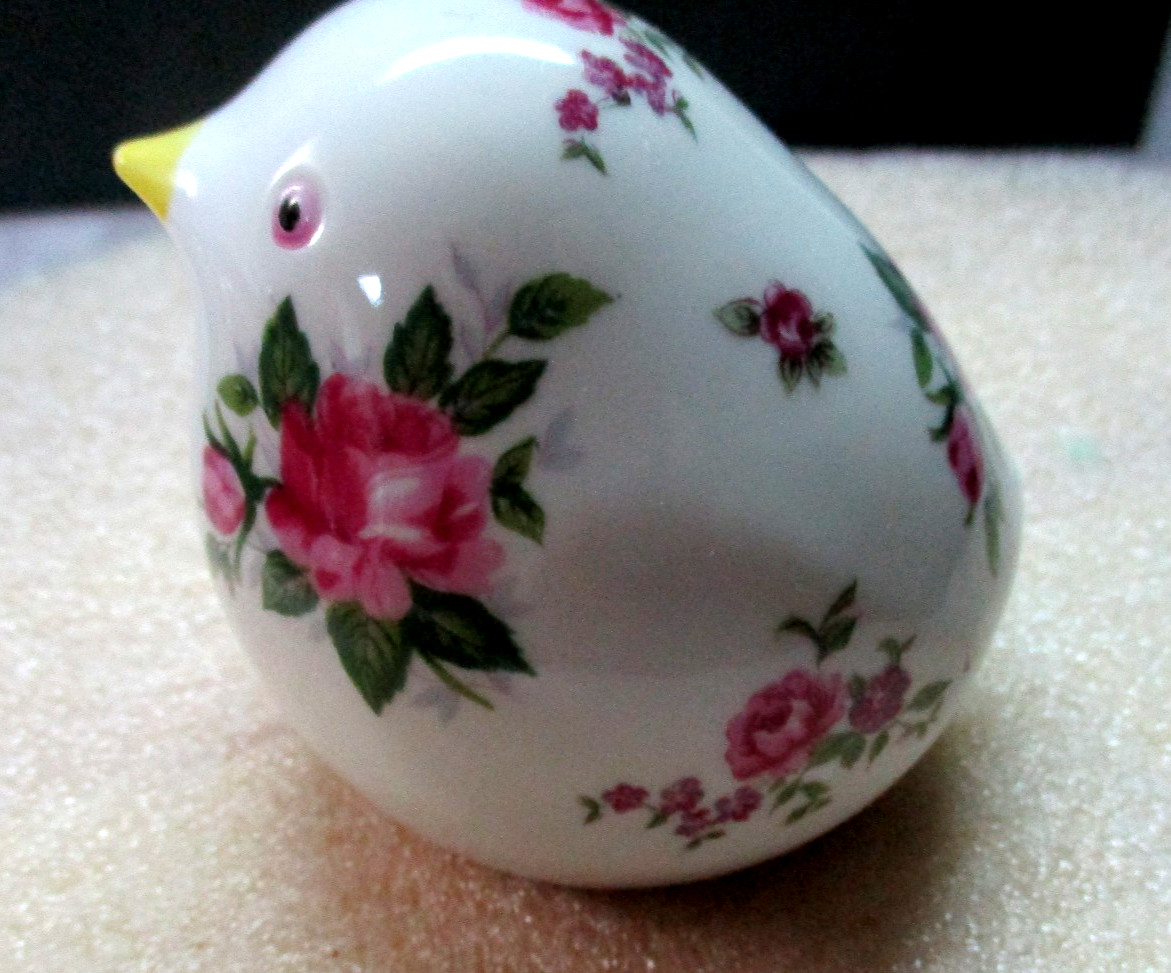 Napco Ware Bird Figure Song Bird Floral roses Vintage Label 3.5″