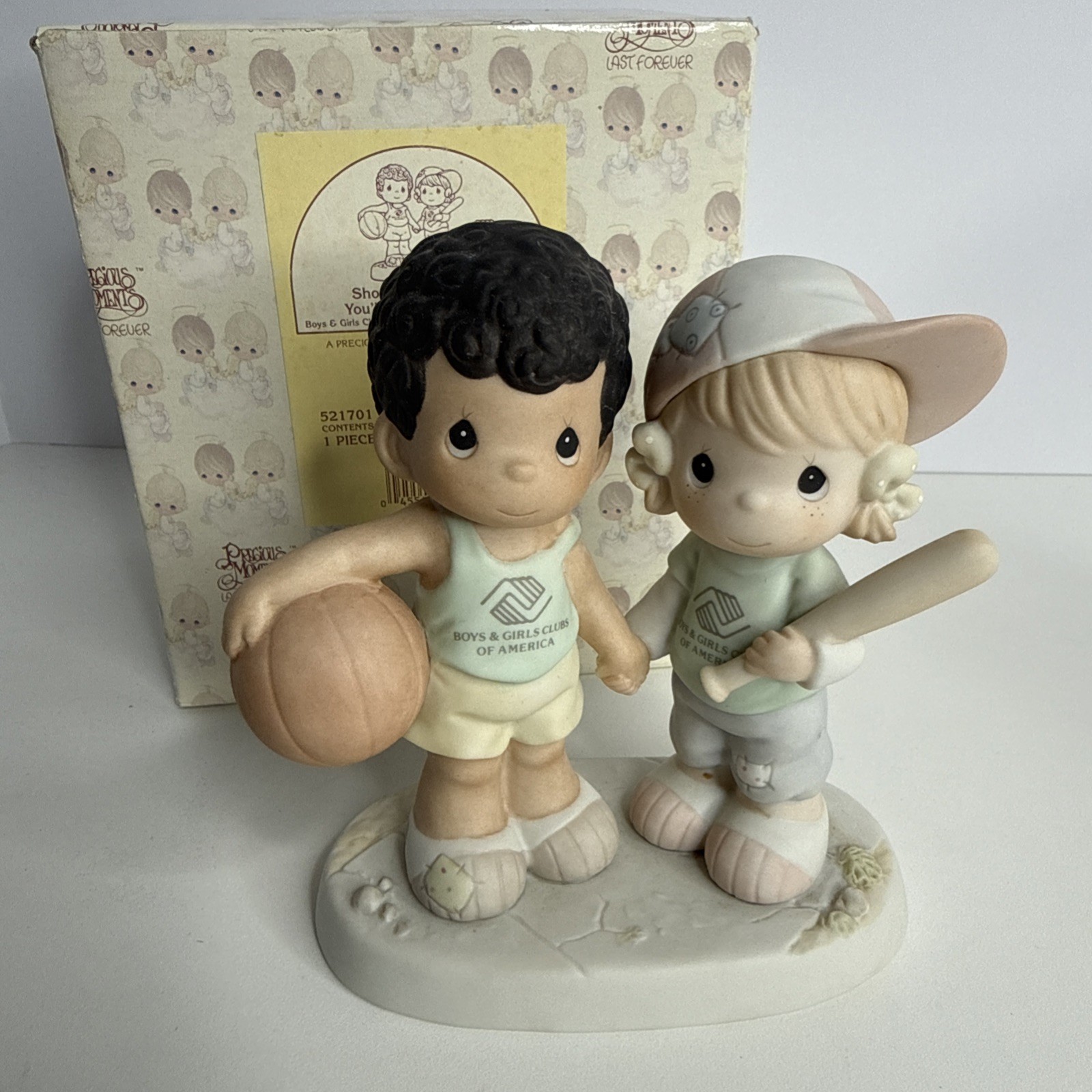 Precious Moments “Shoot For the Stars” Figurine 521701 w/ Box Boys & Girls Club