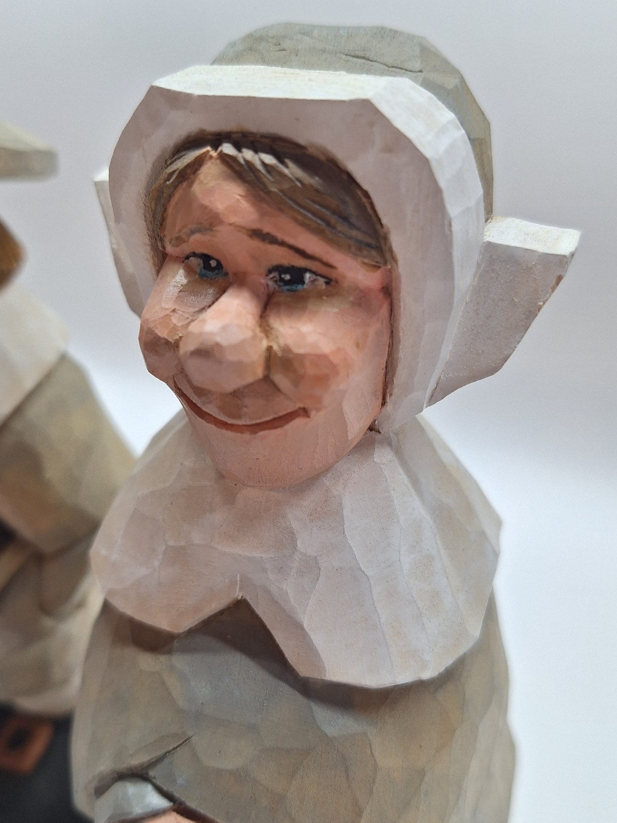 Hand Carved Pilgrim Couple “Miles & Priscilla” by Jerry Hawkins 1994 Folk Art