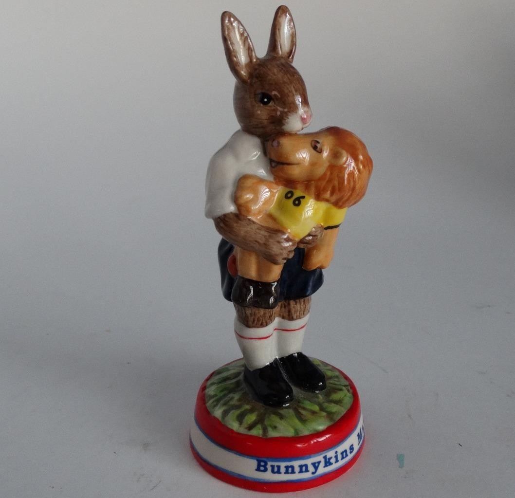 Bunnykins Mascot 2006 By Royal Doulton Ceramic Figurine DB407 564/1000 England