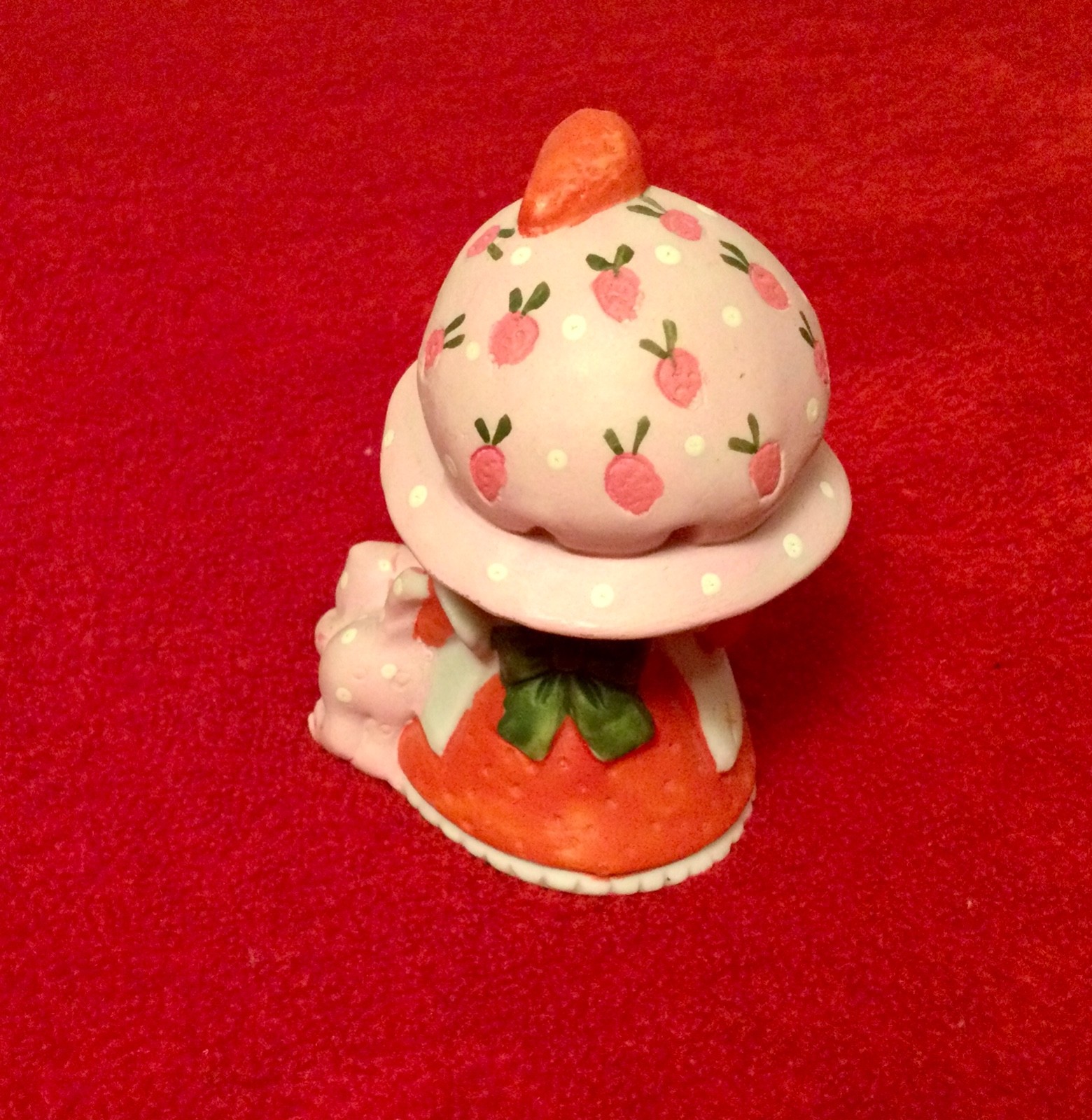 🍓Vintage 1981 Strawberry Shortcake Hand Painted Fine Porcelain Figurine 🍓
