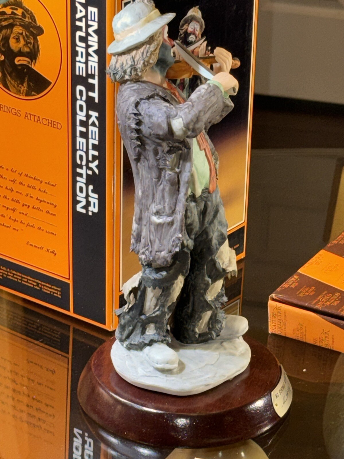 EMMETT KELLY JR.”NO STRINGS ATTACHED” #9756 LARGE BISQUE PORCELAIN LOW# 138/9500
