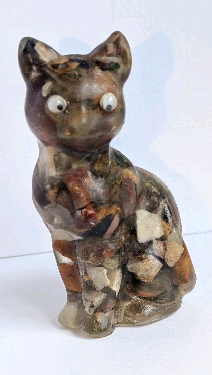 Vintage ” Vomit” 1960s Cat Figurine Natural Stones Resin 3.5″ Tall