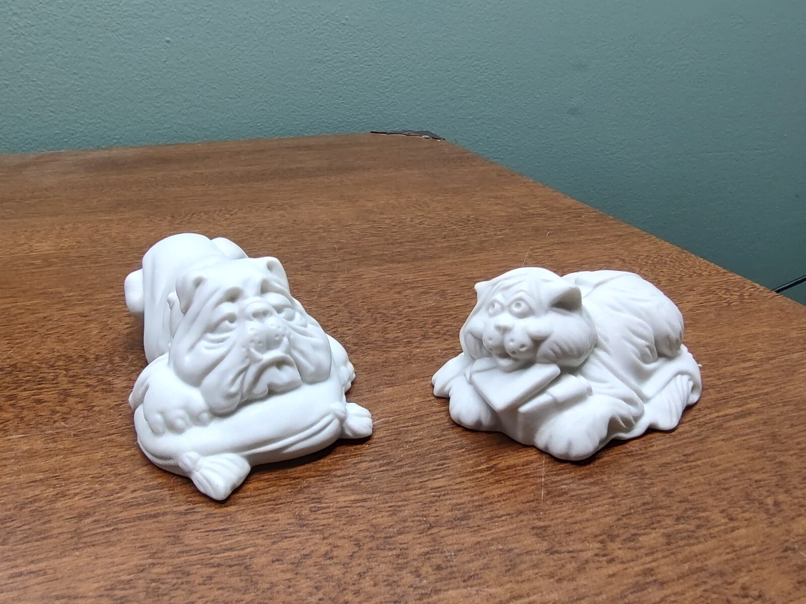 2 Vintage 1982 Hallmark Little Gallery Dog Cat White Porcelain Figurines 2.5-3.5