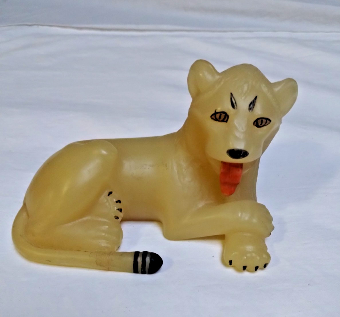 Metropolitan Museum of Art 1976 King Tut Resin Lion Leopard Cracked Tail Fixed