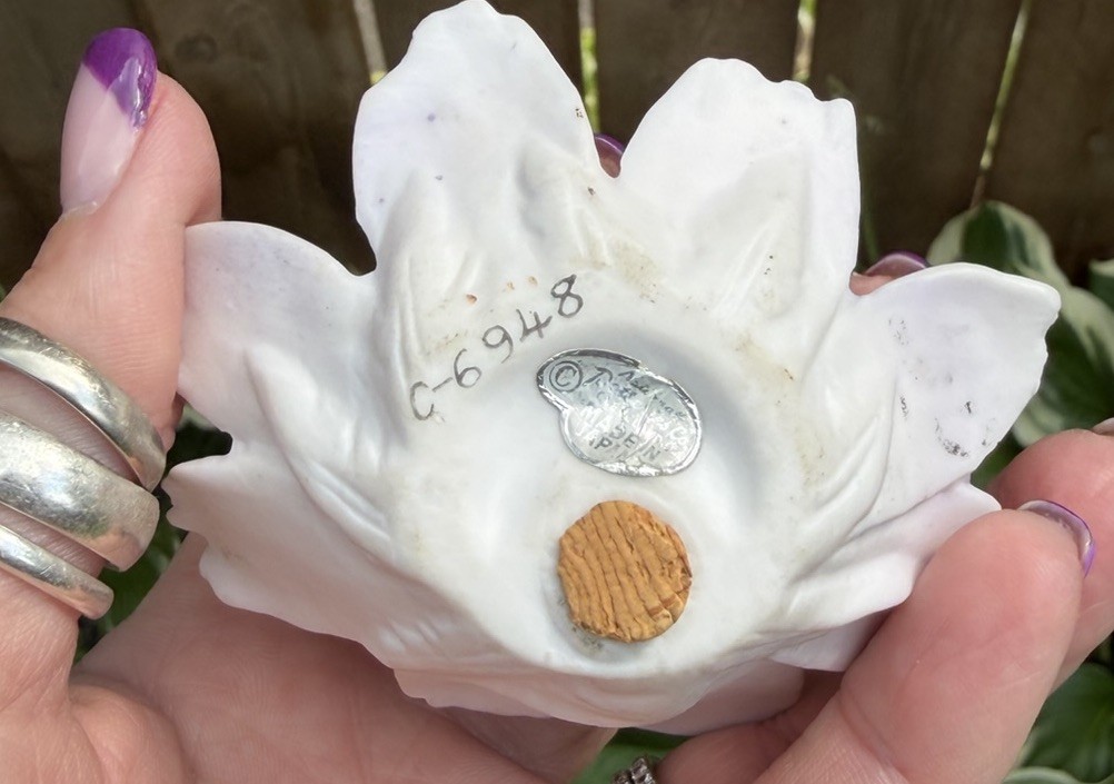 Vintage Napco October Pixie Flower of the Month Cosmos Figurine Ceramic C6948