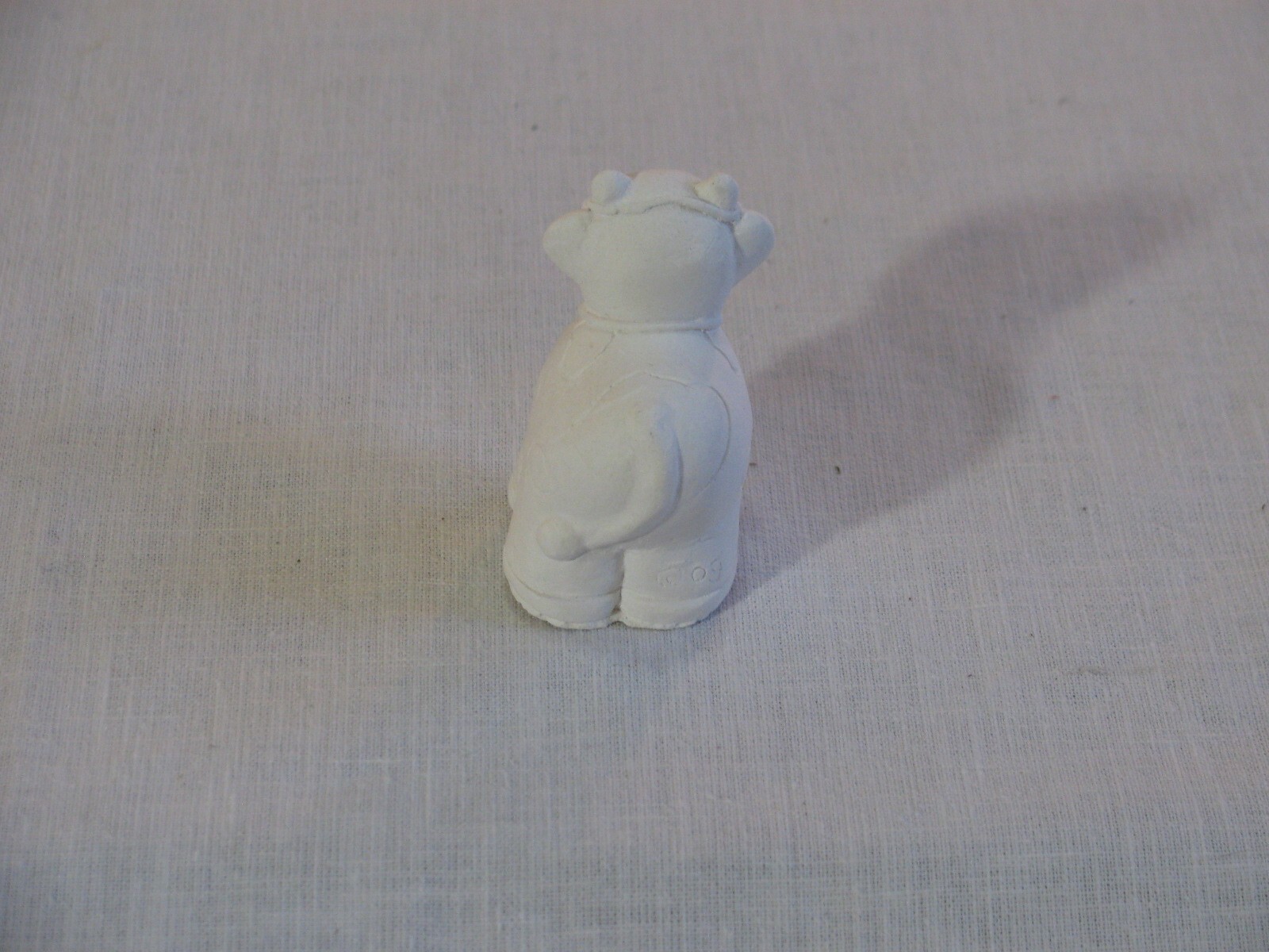 Vtg Unpainted Paintable Ceramic Cow Figurine, Michaels Stores rr