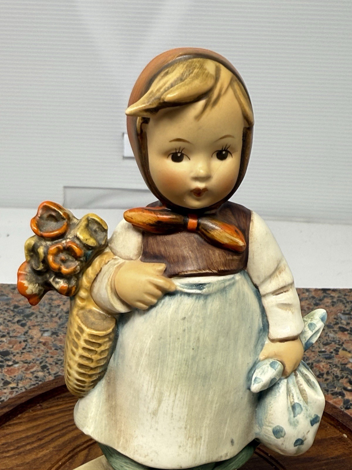 Rare Hummel Figurine Weary wanderer 204 Goebel Germany 1950 1959 TMK 3