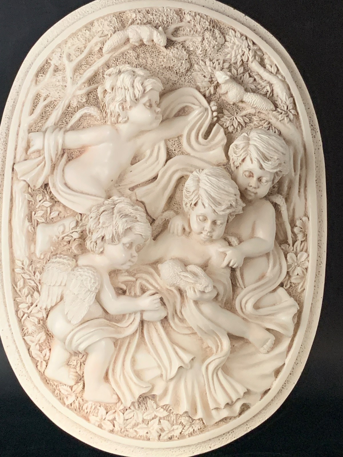 Wang’s Int’l Inc. Embossed Victorian Style White Cherubs Wall Decor