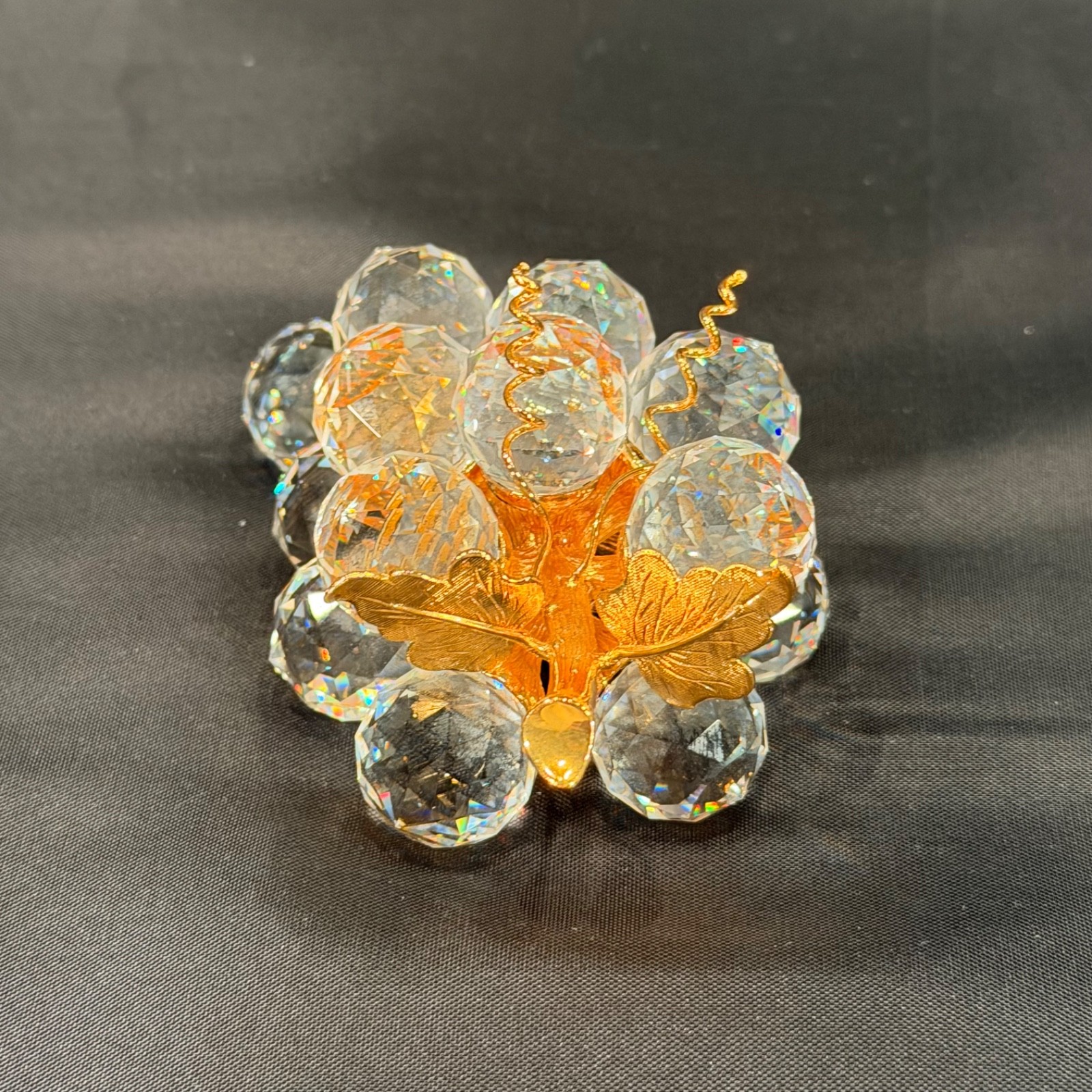 Swarovski Crystal 15 Grape Cluster w/Gold Leaves Sparkling Fruit Beautiful!!